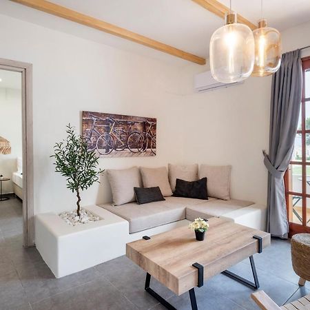 Jonathan City Apartment คอสทาวน์ ภายนอก รูปภาพ