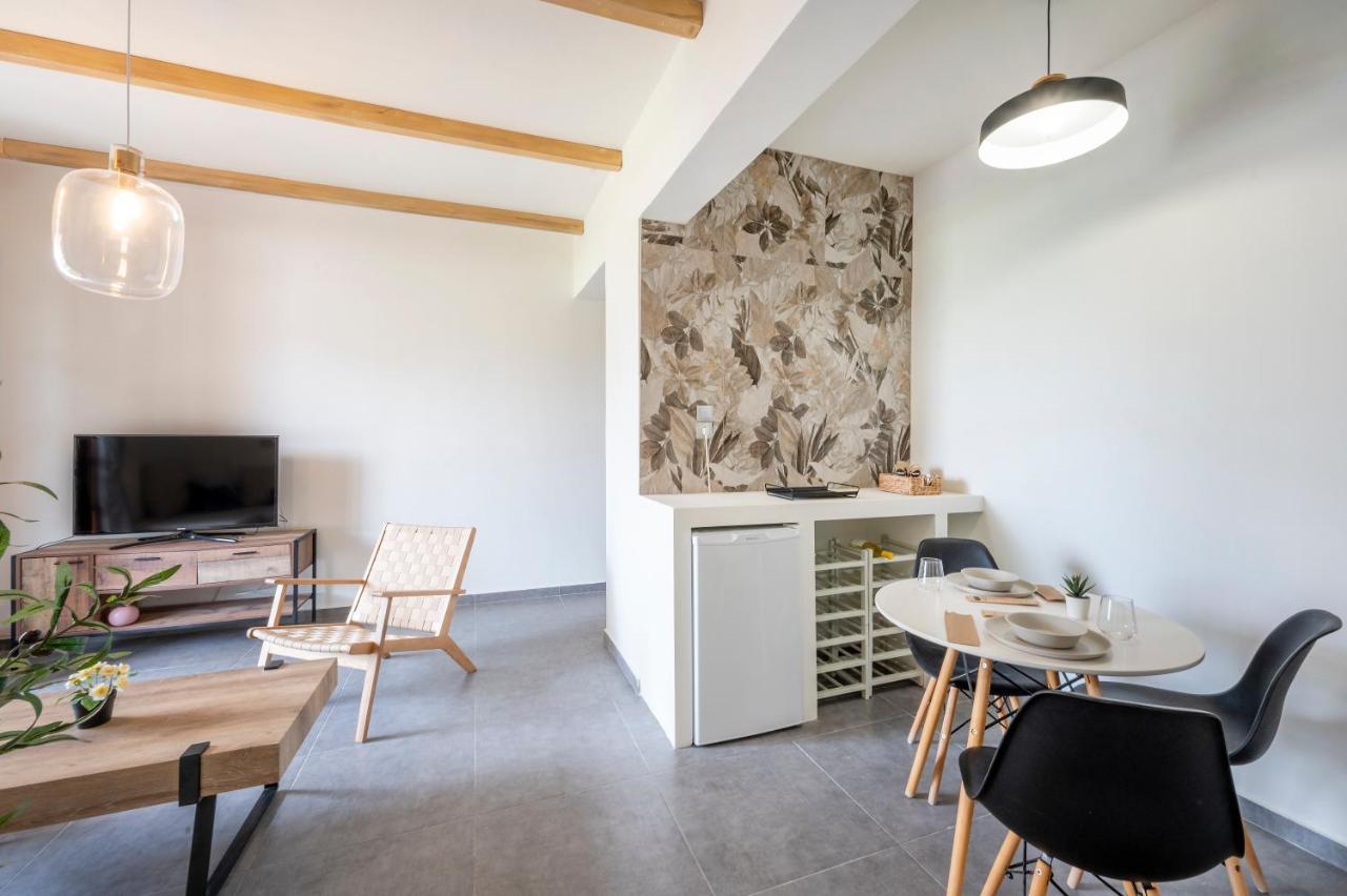 Jonathan City Apartment คอสทาวน์ ภายนอก รูปภาพ