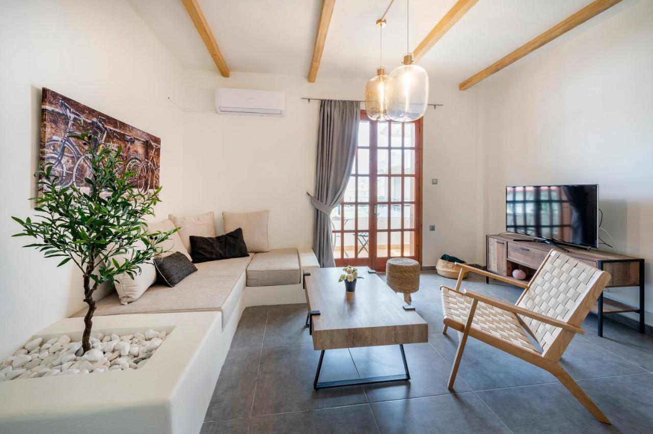 Jonathan City Apartment คอสทาวน์ ภายนอก รูปภาพ