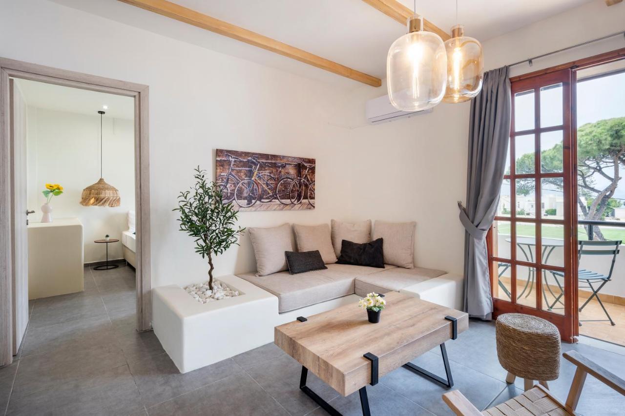 Jonathan City Apartment คอสทาวน์ ภายนอก รูปภาพ