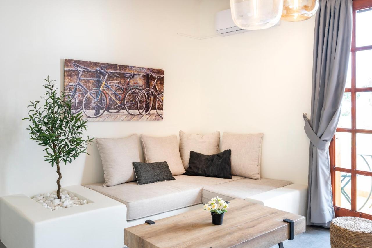 Jonathan City Apartment คอสทาวน์ ภายนอก รูปภาพ